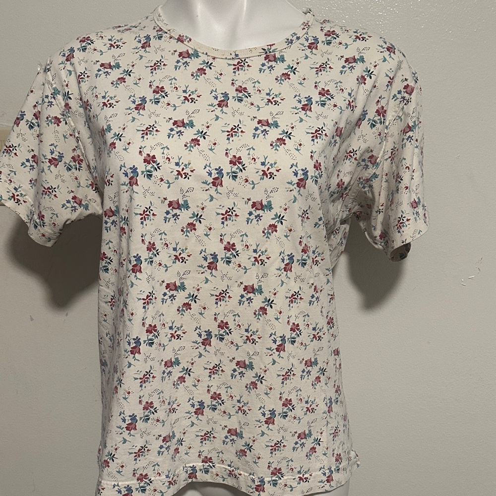 G.H. Bass & Co. Cream Floral Short Sleeve Tee with Red and Blue Flowers